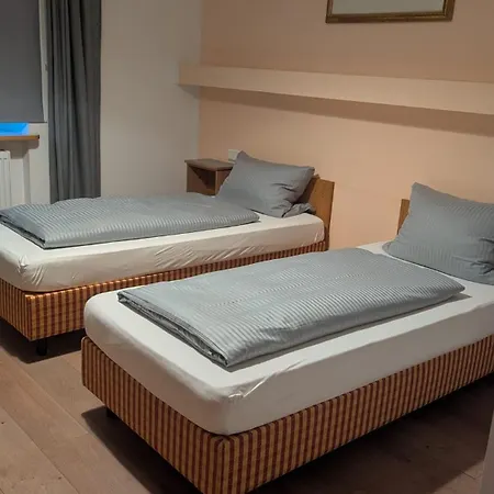 Hotel Zachskorn Ug *